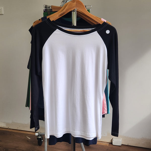 Sample - Item No. 9 - Size - 10-12 - Long sleeve Raglan - Black